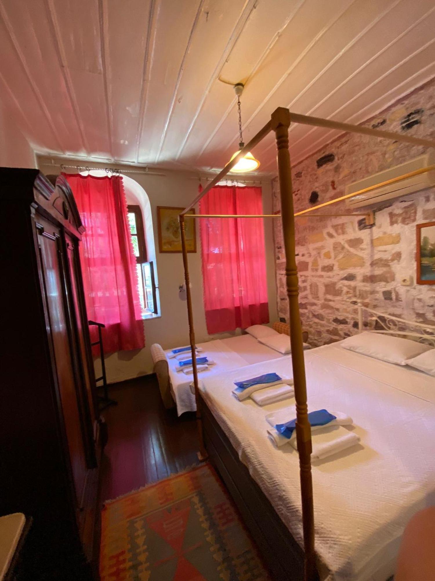 Hotel Cunda Zehra Teyzenin Evi à Ayvalı Extérieur photo