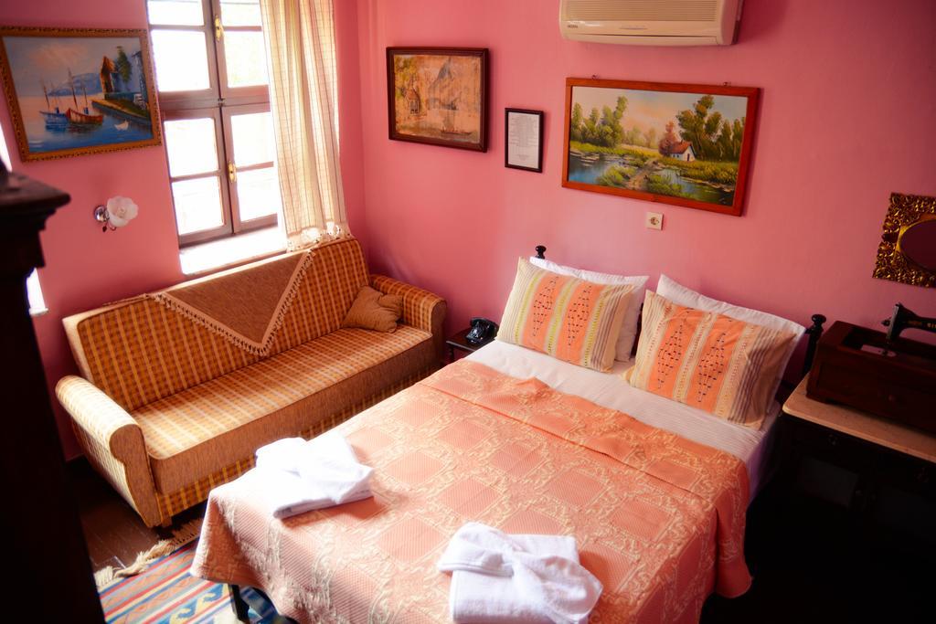 Hotel Cunda Zehra Teyzenin Evi à Ayvalı Extérieur photo